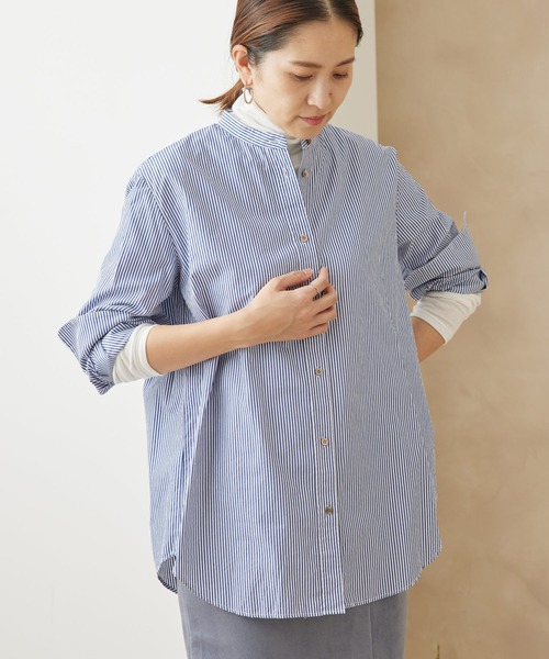 SALON adam et rope'（サロン アダム エ ロペ）の「<春まで使える>バンドカラーシャツ（シャツ/ブラウス・レディース・ホワイト/ネイビー/パープル・FREE）」の10枚目の写真