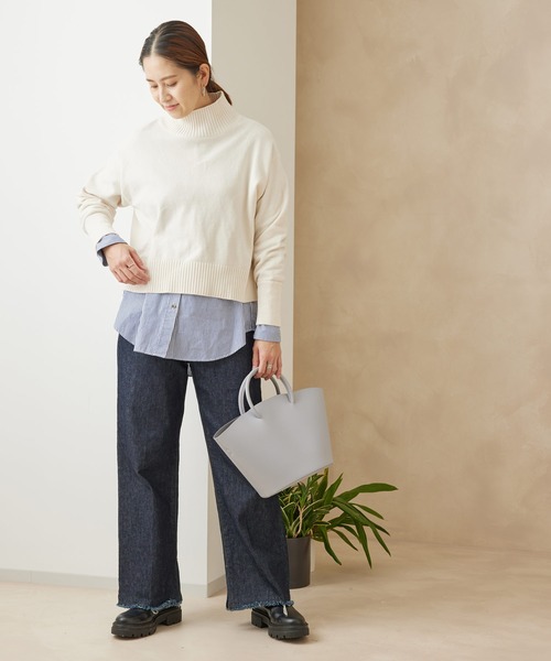 SALON adam et rope'（サロン アダム エ ロペ）の「<春まで使える>バンドカラーシャツ（シャツ/ブラウス・レディース・ホワイト/ネイビー/パープル・FREE）」の22枚目の写真