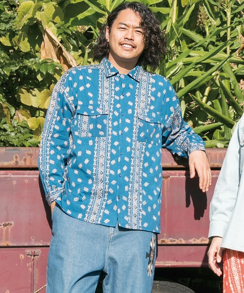 チャイハネ（チャイハネ）の「【チャイハネ】バンダナ柄MEN'Sサファリシャツ（シャツ/ブラウス・メンズ・ブルー/ホワイト/オレンジ・FREE）」の3枚目の写真