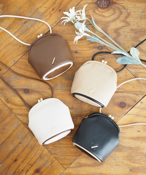 R/b nestle to BEAURE（アールビー）の「Rb ２tone ガマ口 mini Shoulder（ショルダーバッグ・レディース・ブラウン/アイボリー/ブラック/ベージュ・FREE）」の11枚目の写真