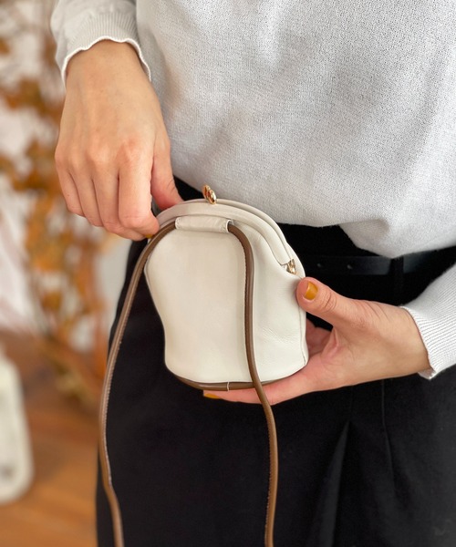 R/b nestle to BEAURE（アールビー）の「Rb ２tone ガマ口 mini Shoulder（ショルダーバッグ・レディース・ブラウン/アイボリー/ブラック/ベージュ・FREE）」の10枚目の写真