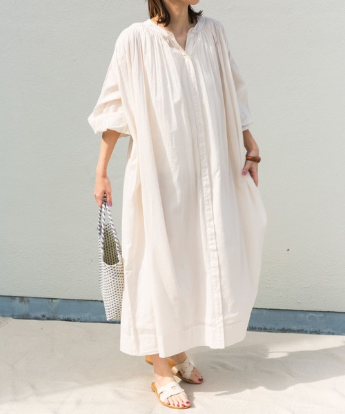 URBAN RESEARCH DOORS（アーバンリサーチドアーズ）の「コットンボイルギャザーワンピース（ワンピース・レディース・ネイビー/オフホワイト/グリーン/グレー系その他・SMALL/MEDIUM）」の11枚目の写真