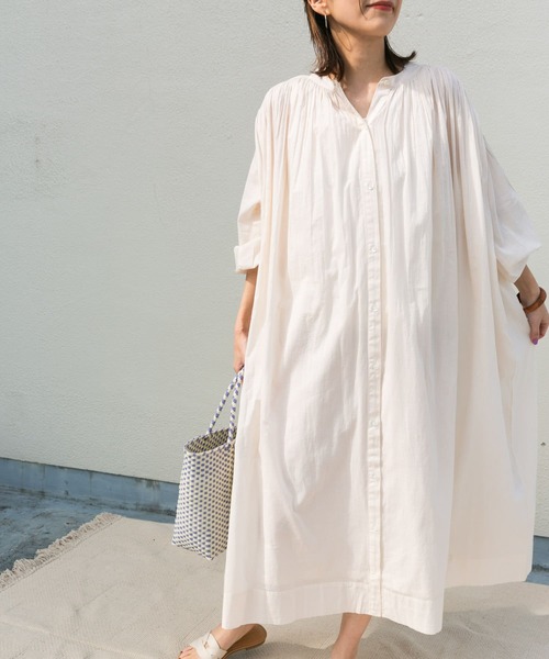 URBAN RESEARCH DOORS（アーバンリサーチドアーズ）の「コットンボイルギャザーワンピース（ワンピース・レディース・ネイビー/オフホワイト/グリーン/グレー系その他・SMALL/MEDIUM）」の13枚目の写真