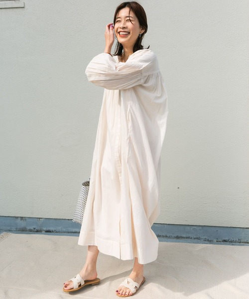 URBAN RESEARCH DOORS（アーバンリサーチドアーズ）の「コットンボイルギャザーワンピース（ワンピース・レディース・ネイビー/オフホワイト/グリーン/グレー系その他・SMALL/MEDIUM）」の16枚目の写真