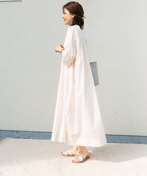 URBAN RESEARCH DOORS（アーバンリサーチドアーズ）の「コットンボイルギャザーワンピース（ワンピース・レディース・ネイビー/オフホワイト/グリーン/グレー系その他・SMALL/MEDIUM）」の17枚目の写真