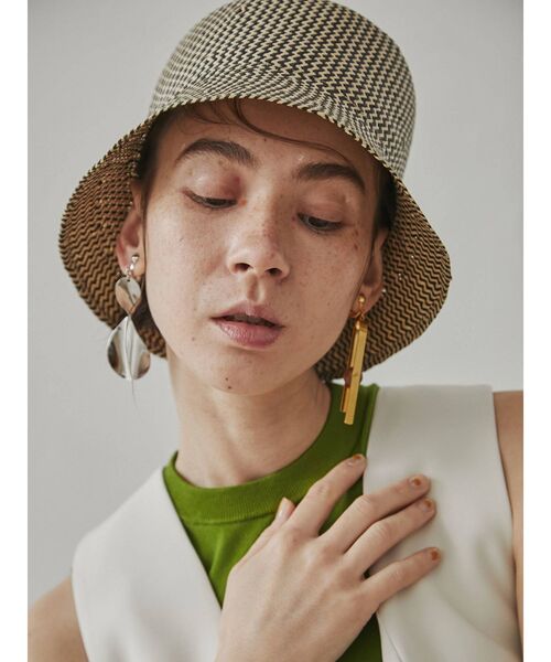 UN3D.(アンスリード)の「アシメウッドポイントイヤリング(イヤリング・レディース・その他1・FREE)」の2枚目の写真