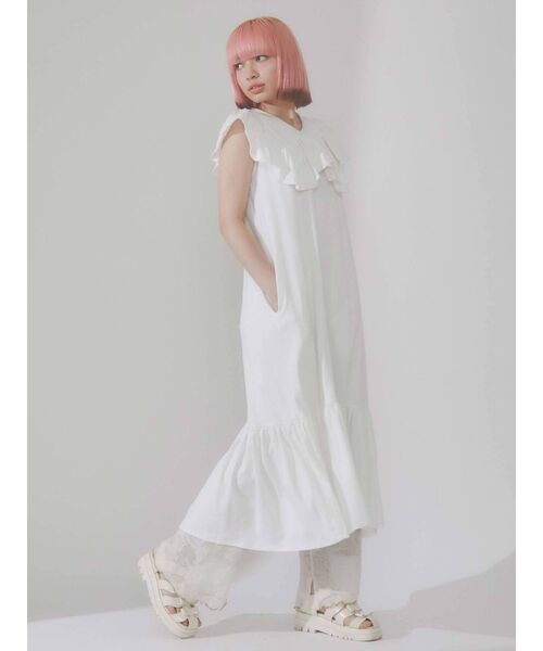 merry jenny（メリージェニー）の「bigフリルカラーカットワンピース（ワンピース・レディース・オフホワイト/ブラック/ベージュ・FREE）」の16枚目の写真