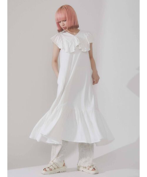 merry jenny（メリージェニー）の「bigフリルカラーカットワンピース（ワンピース・レディース・オフホワイト/ブラック/ベージュ・FREE）」の19枚目の写真