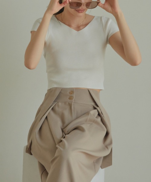 ACYM(アシーム)の「Back open fit Tシャツ(ニット/セーター・レディース・ホワイト/ブラック・FREE)」の14枚目の写真