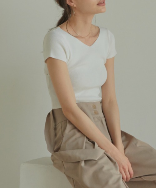 ACYM(アシーム)の「Back open fit Tシャツ(ニット/セーター・レディース・ホワイト/ブラック・FREE)」の15枚目の写真