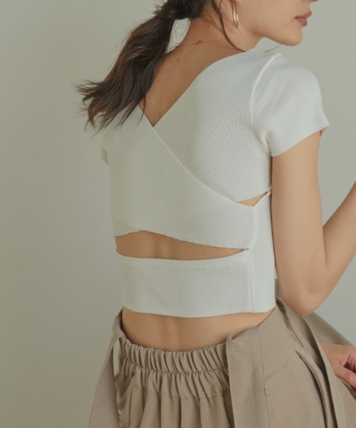 ACYM(アシーム)の「Back open fit Tシャツ(ニット/セーター・レディース・ホワイト/ブラック・FREE)」の16枚目の写真