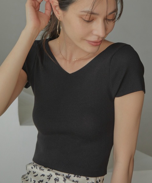 ACYM(アシーム)の「Back open fit Tシャツ(ニット/セーター・レディース・ホワイト/ブラック・FREE)」の19枚目の写真
