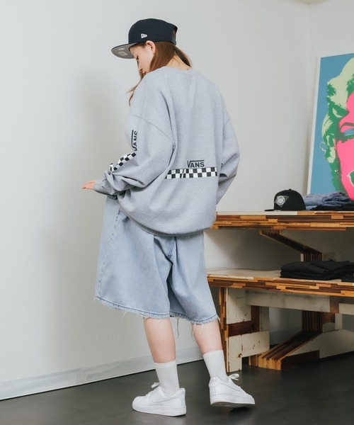 VANS（バンズ）の「ROOPTOKYO別注: VANS/ヴァンズ M PIRATE CREW SWEAT クルーネックスウェット 袖プリント（スウェット・レディース・ホワイト/ブラック/グレー・M/L/S）」の4枚目の写真