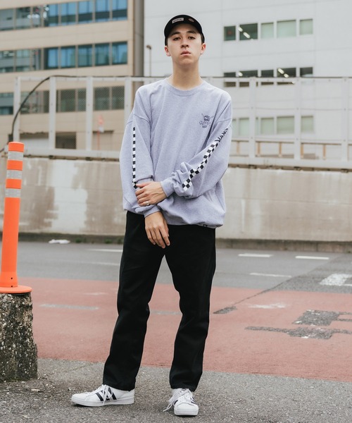 VANS（バンズ）の「ROOPTOKYO別注: VANS/ヴァンズ M PIRATE CREW SWEAT クルーネックスウェット 袖プリント（スウェット・レディース・ホワイト/ブラック/グレー・M/L/S）」の8枚目の写真