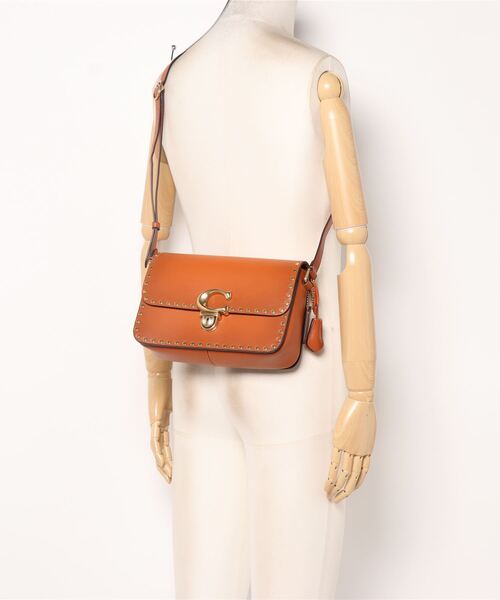 【COACH】新作 ストゥディオ ショルダー バッグ・リベット COACH（コーチ）の「【オンライン限定】ストゥディオ ショルダー