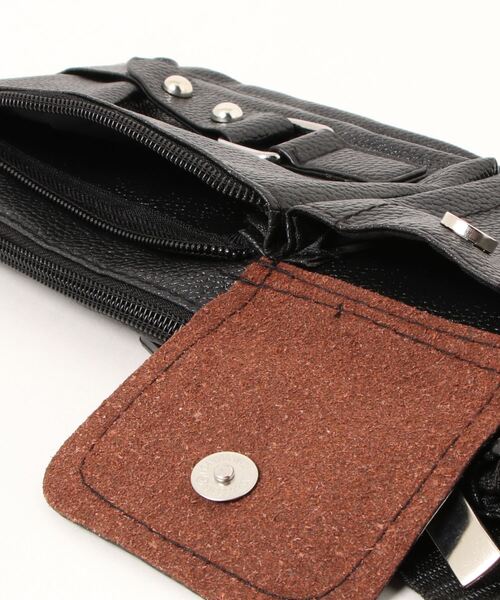 STYLEBLOCK（スタイルブロック）の「レザー風ワンショルダーバッグ（ボディバッグ/ウエストポーチ・メンズ・ブラウン/ブラック・FREE）」の6枚目の写真