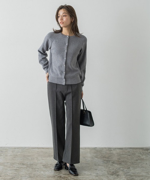 Pierrot（ピエロ）の「パールボタンカーディガン（カーディガン/ボレロ・レディース・ブラック/アイボリー/グレー系その他/ロイヤルブルー/ベージュ/インディゴブルー/ネイビー・M/L/LL）」の20枚目の写真