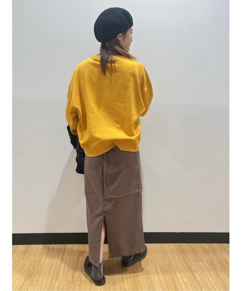 Champion(チャンピオン)の「【Champion】ワンポイントカレッジクルースウェット(スウェット・レディース・オフホワイト/オレンジ/ダークグレー・M/L)」の8枚目の写真