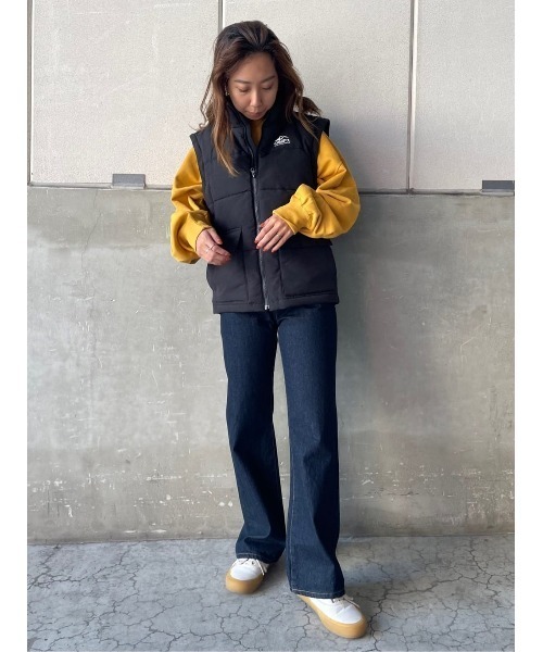 Champion(チャンピオン)の「【Champion】ワンポイントカレッジクルースウェット(スウェット・レディース・オフホワイト/オレンジ/ダークグレー・M/L)」の16枚目の写真