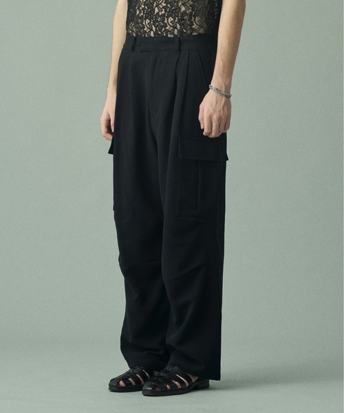 juha（ユハ）の「HARDTWIST COTTON CARGO PANTS（カーゴパンツ・メンズ・オフホワイト/ブラック・4/3/2）」の7枚目の写真