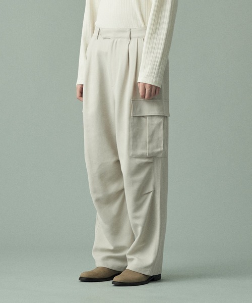 juha（ユハ）の「HARDTWIST COTTON CARGO PANTS（カーゴパンツ・メンズ・オフホワイト/ブラック・4/3/2）」の10枚目の写真