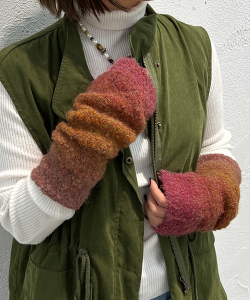 kutir(クティール)の「グラデアームウォーマー(アームカバー・レディース・ブラウン/レッド/ブラック・FREE)」の6枚目の写真