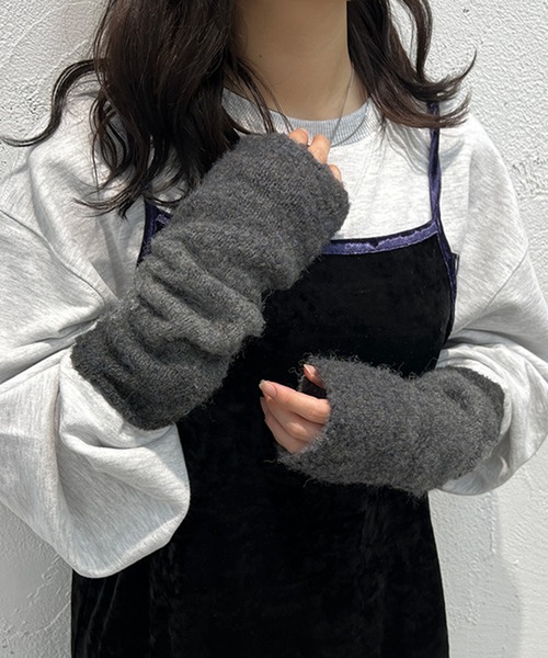 kutir(クティール)の「グラデアームウォーマー(アームカバー・レディース・ブラウン/レッド/ブラック・FREE)」の7枚目の写真