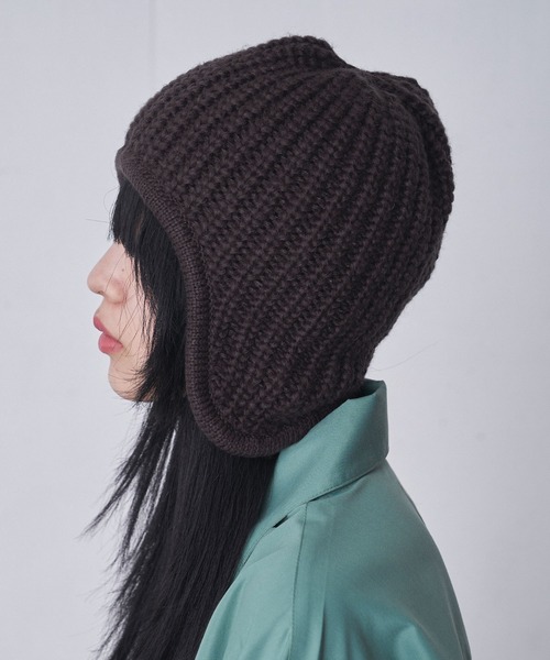 FEKETE（フェケテ）の「EARFLAPS KNIT CAP / フラップニットキャップ（ニットキャップ/ビーニー・メンズ・ベージュ/ブラウン/アイボリー/ブラック・FREE）」の3枚目の写真