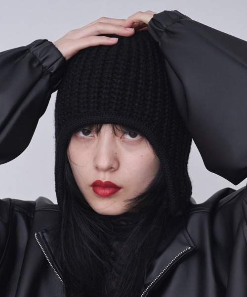 FEKETE（フェケテ）の「EARFLAPS KNIT CAP / フラップニットキャップ（ニットキャップ/ビーニー・メンズ・ベージュ/ブラウン/アイボリー/ブラック・FREE）」の2枚目の写真