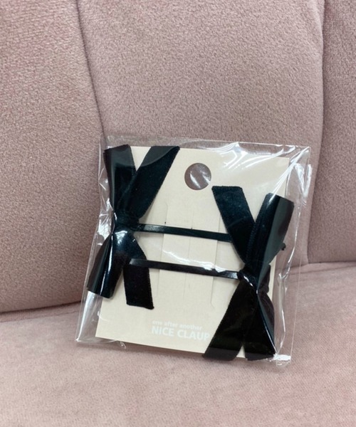one after another NICE CLAUP（ワンアフターアナザーナイスクラップ）の「ベロアリボンヘアピン2個セット（ヘアピン・レディース・ブラック・FREE）」の5枚目の写真