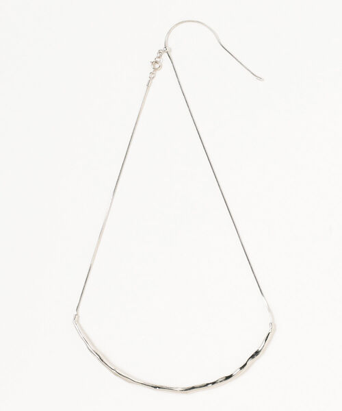 Ray BEAMS(レイビームス)の「RBS / ニュアンス カーブ ネックレス(ネックレス・レディース・シルバー・ONE SIZE)」の4枚目の写真