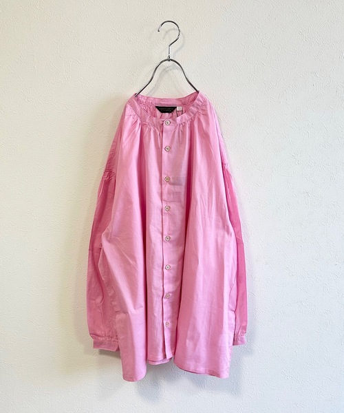 A BOND(アボンド)の「バンドカラーギャザーシャツ/おとな(シャツ/ブラウス・レディース・チャコール/ベージュ/ライトグリーン/ピンク・160cm)」の4枚目の写真