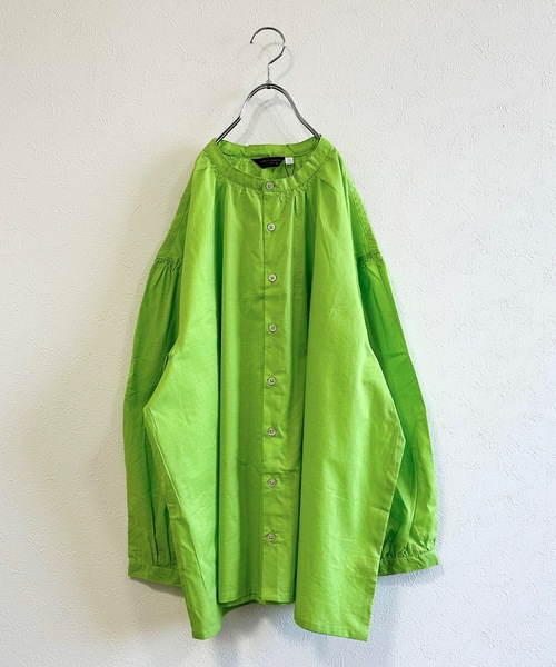 A BOND(アボンド)の「バンドカラーギャザーシャツ/おとな(シャツ/ブラウス・レディース・チャコール/ベージュ/ライトグリーン/ピンク・160cm)」の3枚目の写真