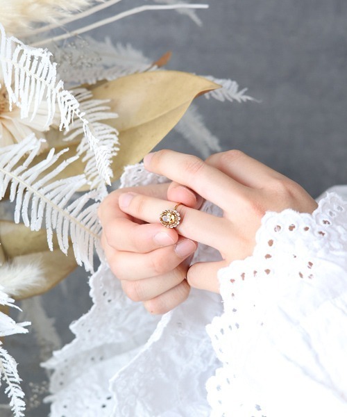 tone(トーン)の「【malle la brocante/マルラブロカント】サージカルステンレス 宝石質シトリンとヴィンテージパールのオーバルリング/金属アレルギー対応/11月誕生石(リング・レディース・ライトイエロー/イエロー・FREE)」の9枚目の写真