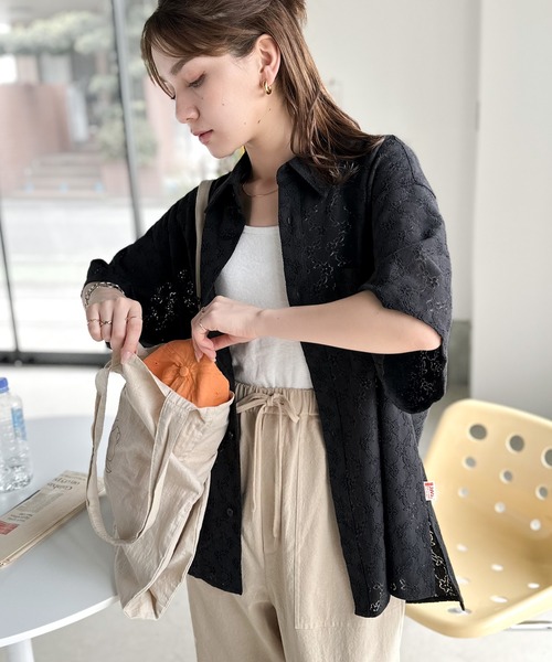 Java（ジャバ）の「《JaVa ジャバコラボ》ヴィンテージレトロ。柄レース 胸ポケットシャツ（シャツ/ブラウス・レディース・ホワイト/ブラック/カーキ系/ライトベージュ・SMALL/X-LARGE/LARGE/MEDIUM）」の16枚目の写真