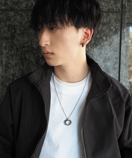 SBG(エスビー)の「SBG 3連リングネックレス(ネックレス・メンズ・シルバー×ブラック/シルバー×ブルー/シルバー系その他/シルバー×ゴールド・FREE)」の12枚目の写真