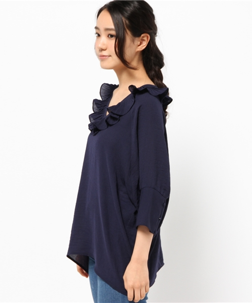 mystic（ミスティック）の「衿フリルVプルオーバー（シャツ/ブラウス・レディース・オフホワイト/ネイビー/ブラック・ﾌﾘ-）」の5枚目の写真
