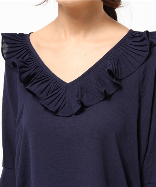 mystic（ミスティック）の「衿フリルVプルオーバー（シャツ/ブラウス・レディース・オフホワイト/ネイビー/ブラック・ﾌﾘ-）」の7枚目の写真