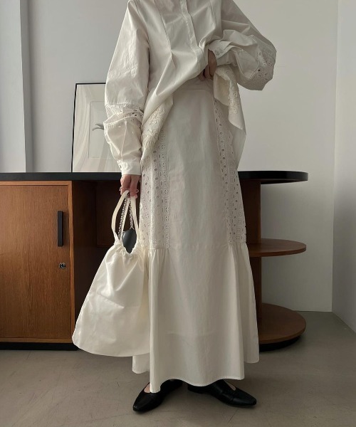 WILLFULLY（ウィルフリー）の「lace patchwork gather flare SK（スカート・レディース・アイボリー/ブルーグレー/ブラック・FREE）」の2枚目の写真