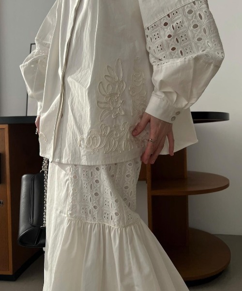 WILLFULLY（ウィルフリー）の「lace patchwork gather flare SK（スカート・レディース・アイボリー/ブルーグレー/ブラック・FREE）」の11枚目の写真