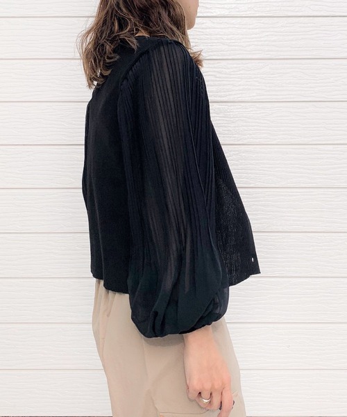 Q（キュー）の「シフォンプリーツカーデ（カーディガン/ボレロ・レディース・ベージュ/ブラック・MEDIUM）」の8枚目の写真