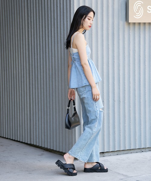 COLONY 2139（コロニートゥーワンスリーナイン）の「デニムキャミ