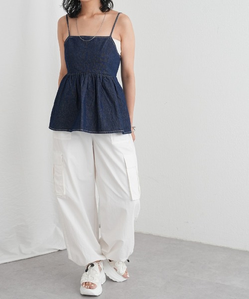 COLONY 2139（コロニートゥーワンスリーナイン）の「デニムキャミブラウス（キャミソール・レディース・ネイビー/ブルー・FREE）」の7枚目の写真