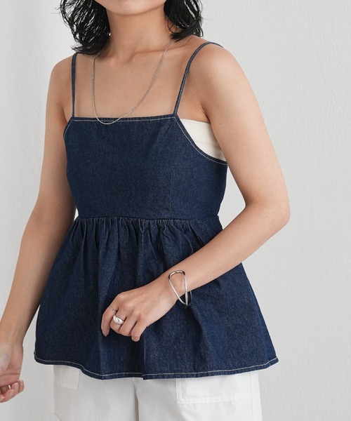 COLONY 2139（コロニートゥーワンスリーナイン）の「デニムキャミブラウス（キャミソール・レディース・ネイビー/ブルー・FREE）」の21枚目の写真