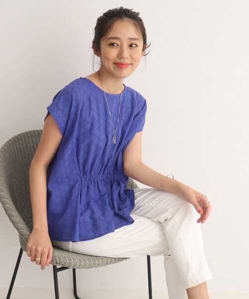 DRESKIP(ドレスキップ)の「◆カラーで着映える 刺繍レース ウエストギャザートップス(Tシャツ/カットソー・レディース・オレンジ/ブルー/オフホワイト/黄緑系/ブラック・02/03/04)」の5枚目の写真