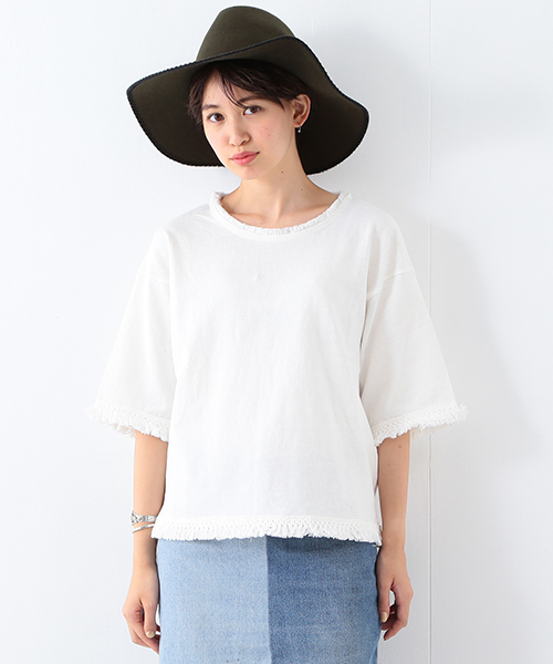 Ray BEAMS（レイビームス）の「Ray BEAMS / フリンジ トリム Tシャツ（Tシャツ/カットソー・レディース・オフホワイト/ピンク/オリーブ・ONE SIZE）」の2枚目の写真
