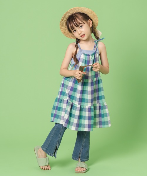 URBAN CHERRY（アーバンチェリー）の「センタースリットデザインフレアデニムパンツ（デニムパンツ・キッズ・ブルー・140cm/120cm/110cm/130cm）」の13枚目の写真