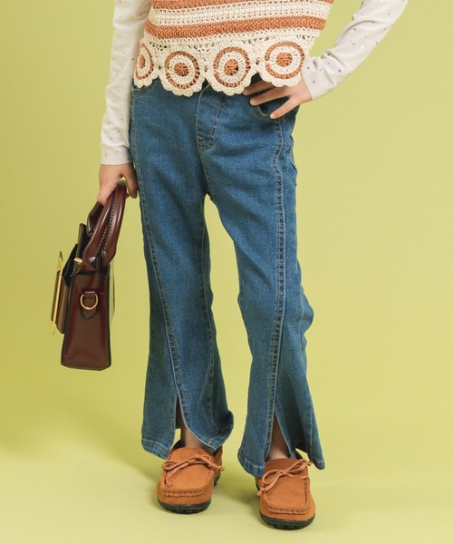 URBAN CHERRY（アーバンチェリー）の「センタースリットデザインフレアデニムパンツ（デニムパンツ・キッズ・ブルー・140cm/120cm/110cm/130cm）」の12枚目の写真