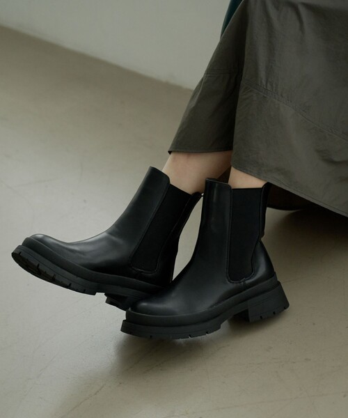 coen（コーエン）の「トラックソールサイドゴアブーツ（ブーツ・レディース・ブラック/ナチュラル・23cm/23.5cm/24.5cm/25cm）」の3枚目の写真