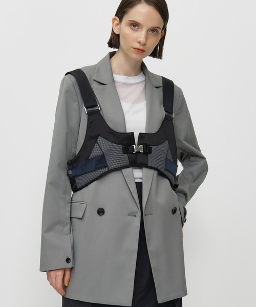 CITY TOKYO（シティトウキョウ）の「【異素材MIX】【撥水・防水機能】メッシュコンビネーションハーネスビスチェ（ベスト・レディース・ベージュ/グレー・FREE）」の4枚目の写真